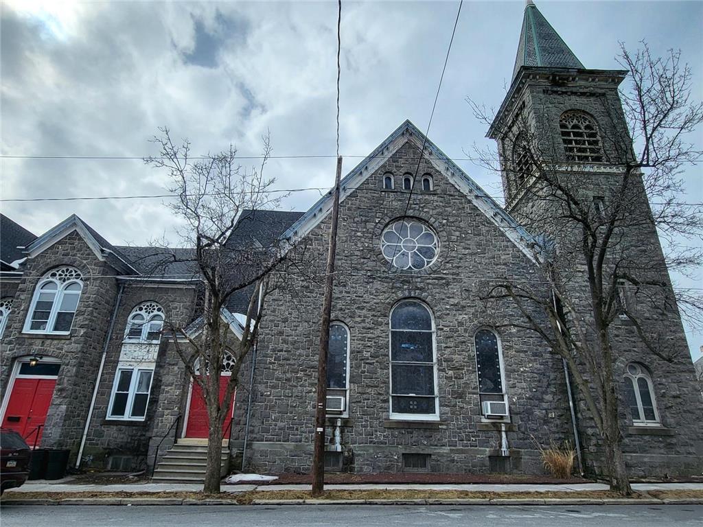429 Walnut Street Property Photo 10