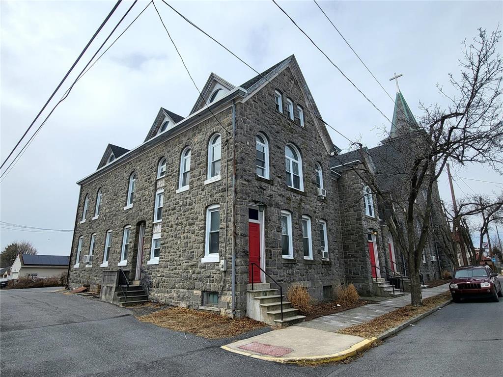 429 Walnut Street Property Photo 12
