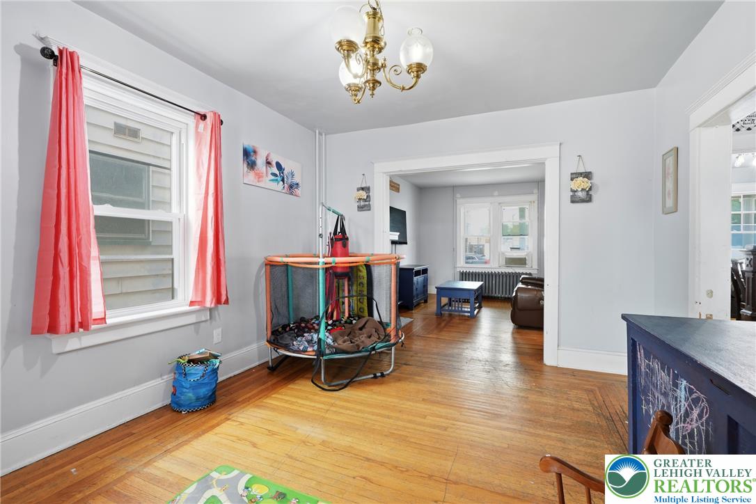 618 West Berwick Street Property Photo 12