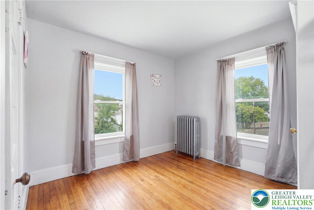618 West Berwick Street Property Photo 23