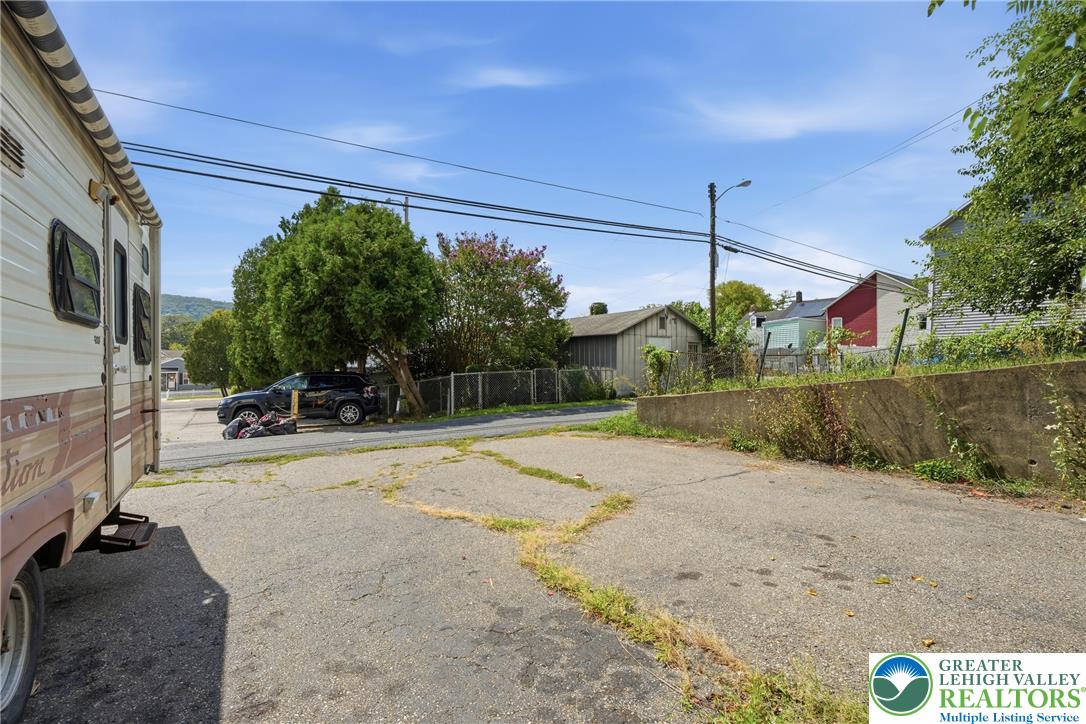 618 West Berwick Street Property Photo 60