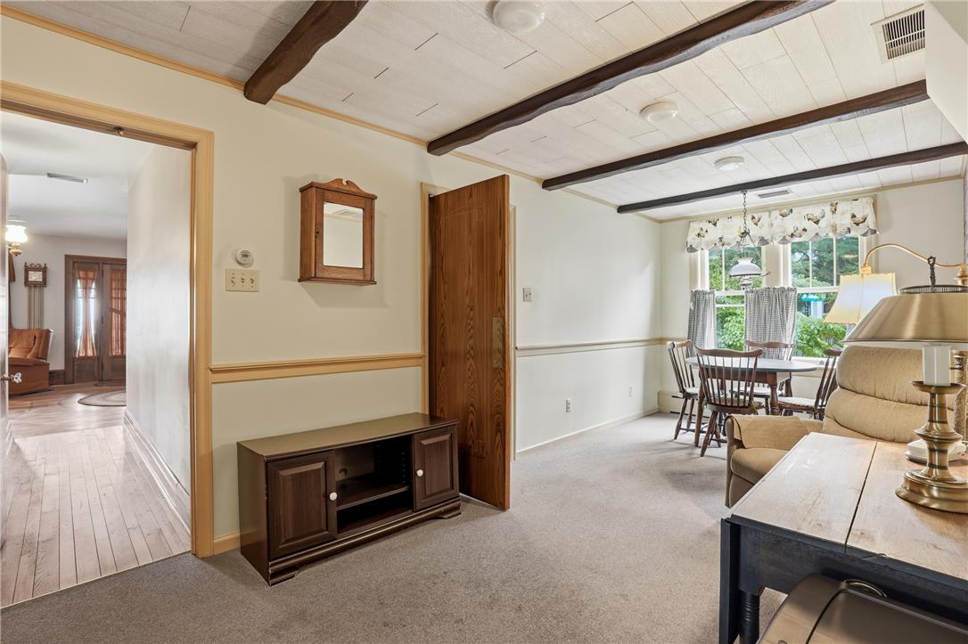 115 North New Street Property Photo 15