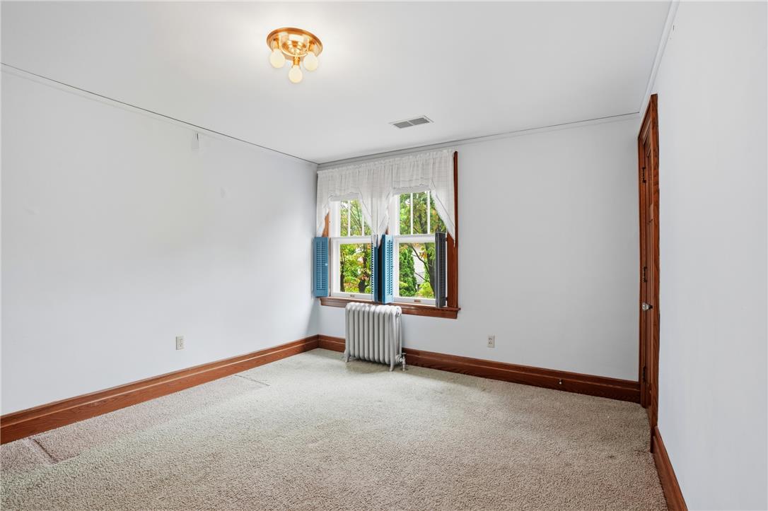 115 North New Street Property Photo 33
