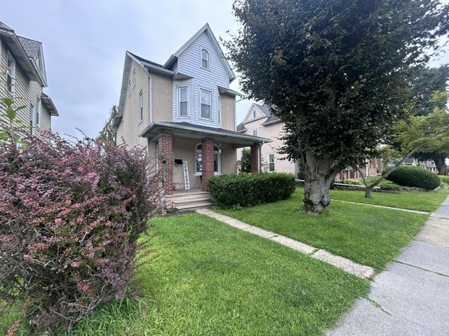 1053 3rd 1 Property Photo 2