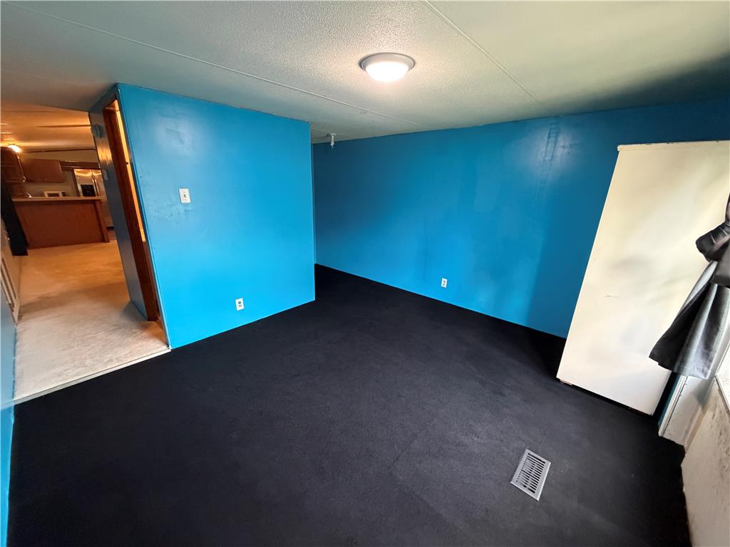 3465 Franklin Square Property Photo 3