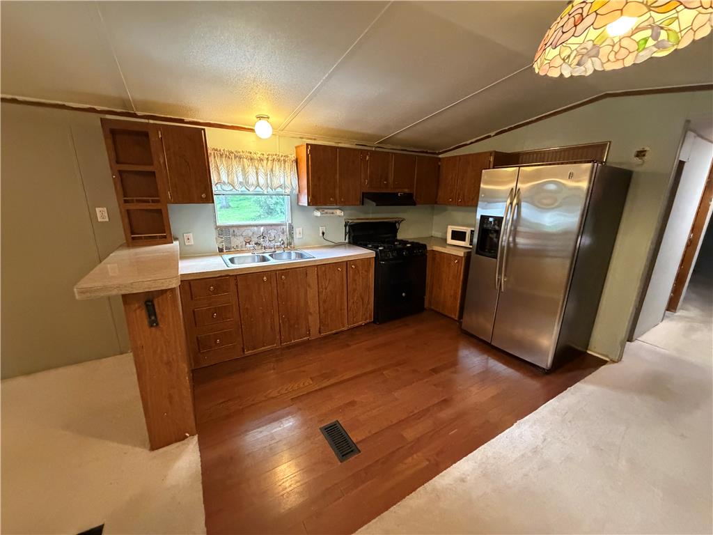 3465 Franklin Square Property Photo 4