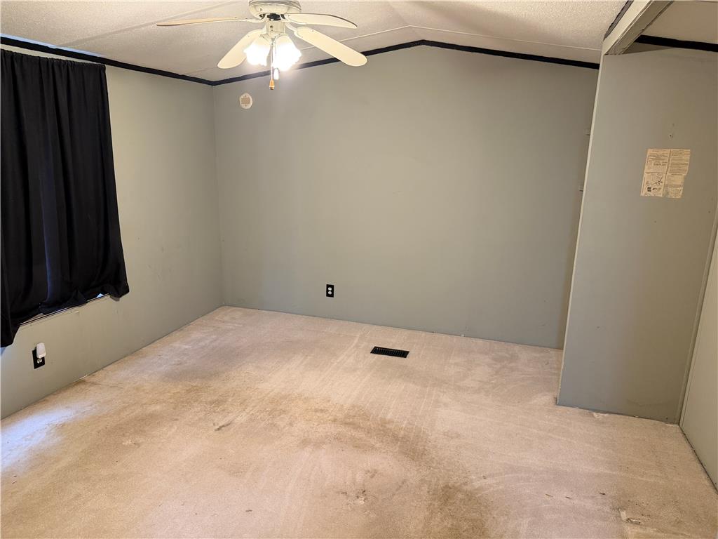 3465 Franklin Square Property Photo 9