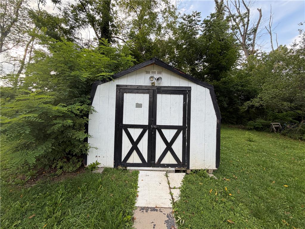 3465 Franklin Square Property Photo 14