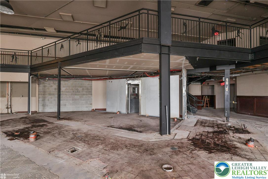 17 West 2nd Street Property Photo 61