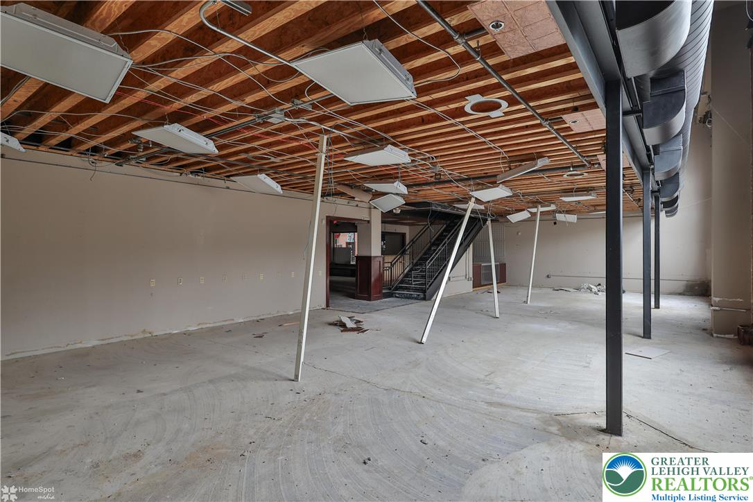 17 West 2nd Street Property Photo 66