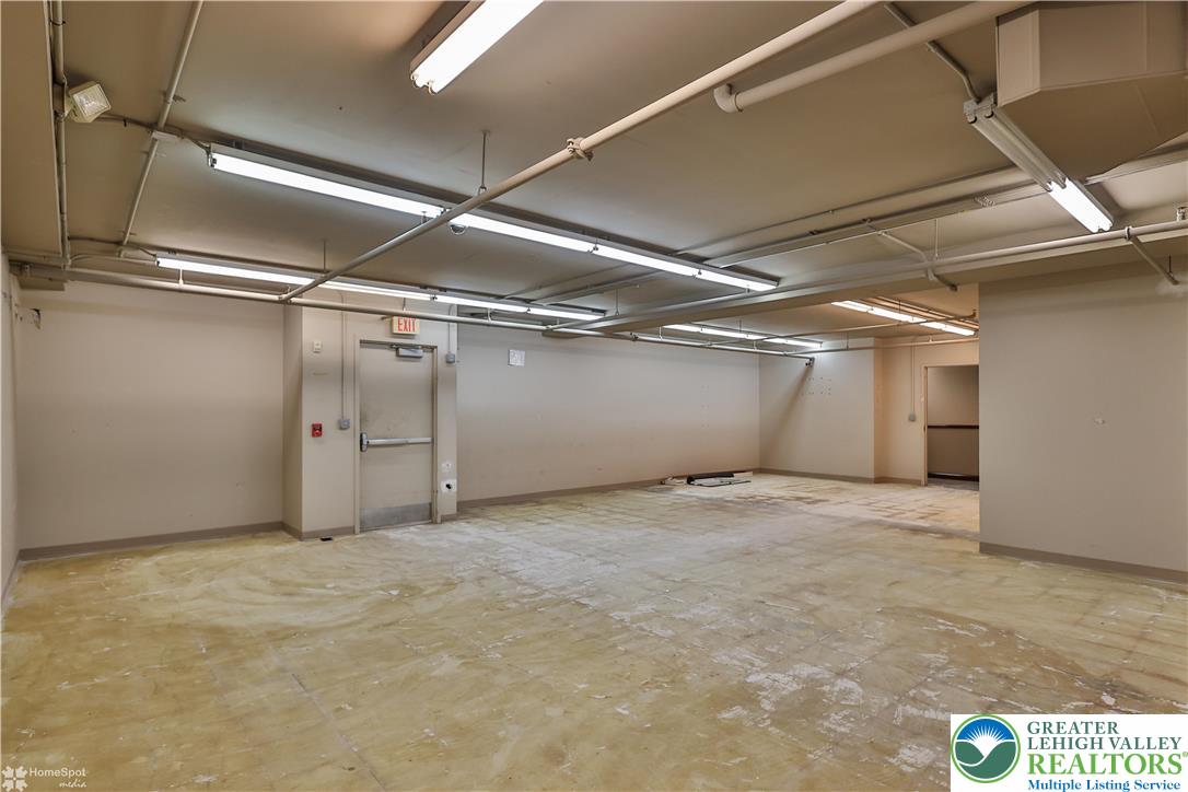 17 West 2nd Street Property Photo 70
