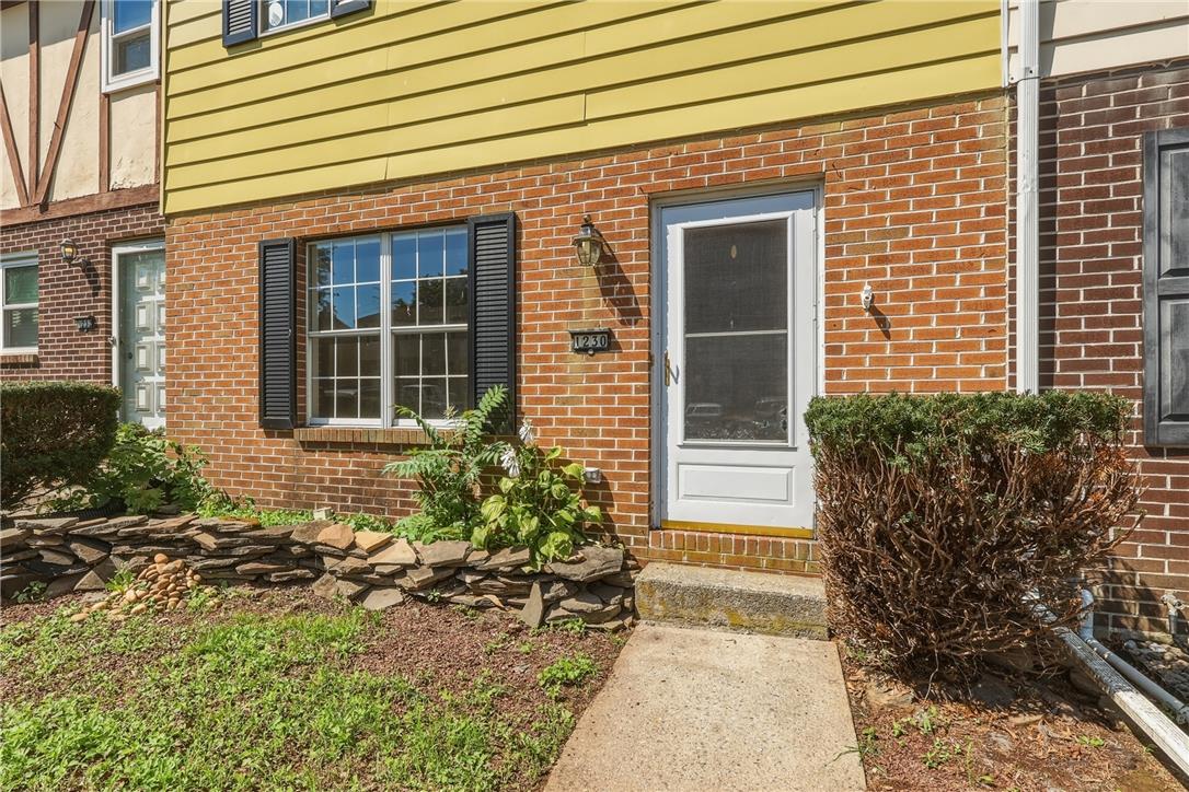 1230 Eagle Street Property Photo 3