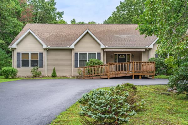 33 Bear Lane Property Photo 8