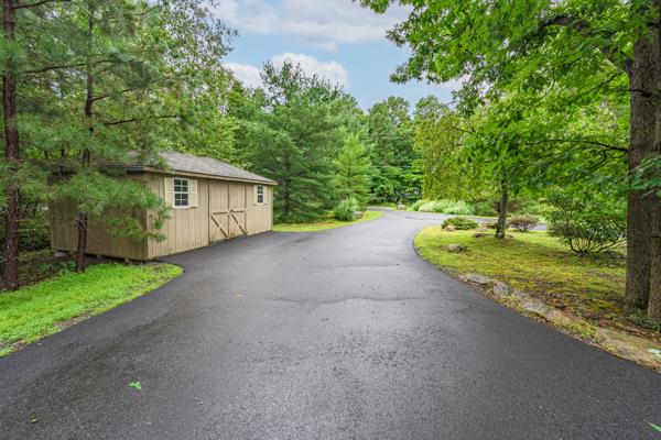 33 Bear Lane Property Photo 10
