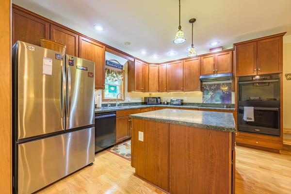 33 Bear Lane Property Photo 20