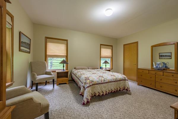 33 Bear Lane Property Photo 36