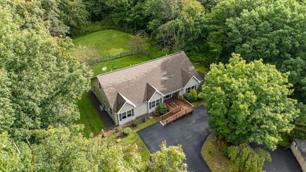 33 Bear Lane Property Photo 49