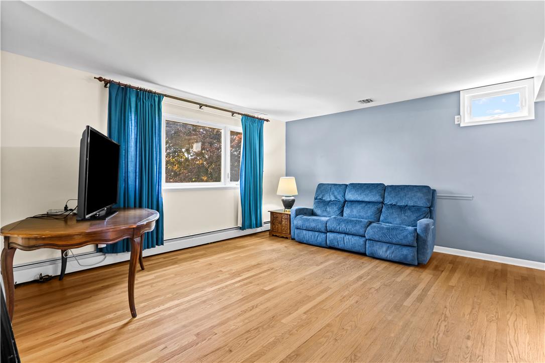 5106 Donna Drive Property Photo 4