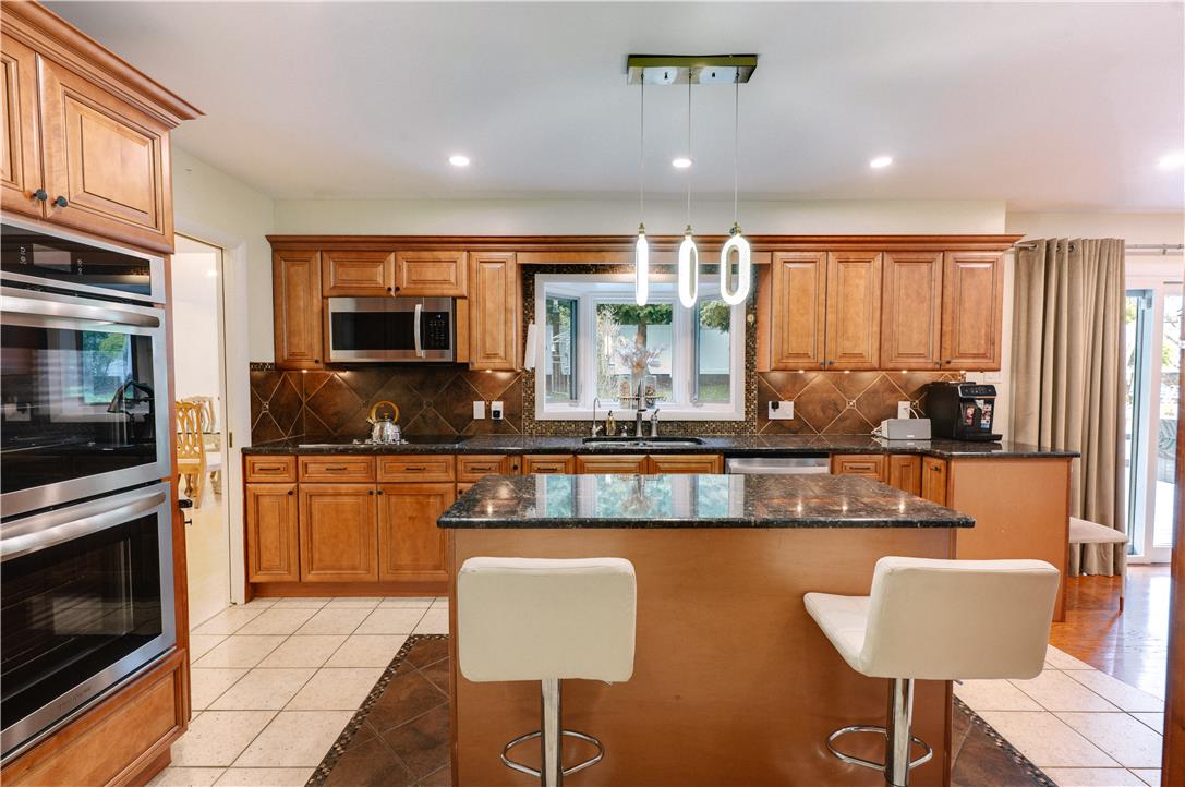 2210 Greenwood Road Property Photo 7