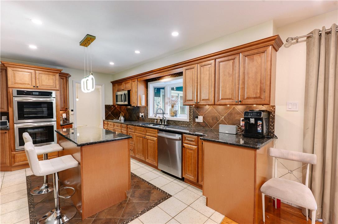 2210 Greenwood Road Property Photo 8