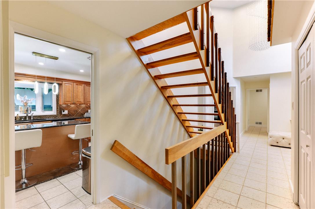 2210 Greenwood Road Property Photo 16