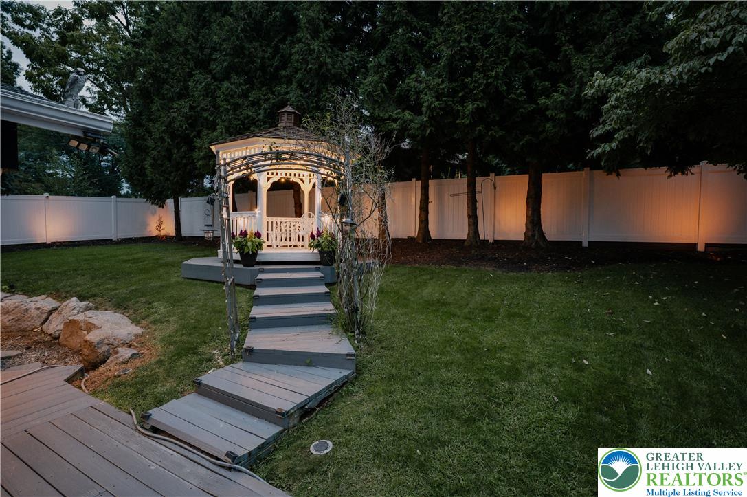 2210 Greenwood Road Property Photo 60
