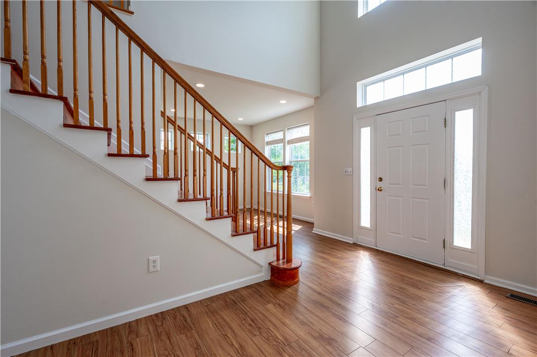 1035 Jervin Drive Property Photo 3