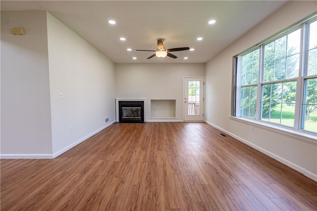 1035 Jervin Drive Property Photo 10