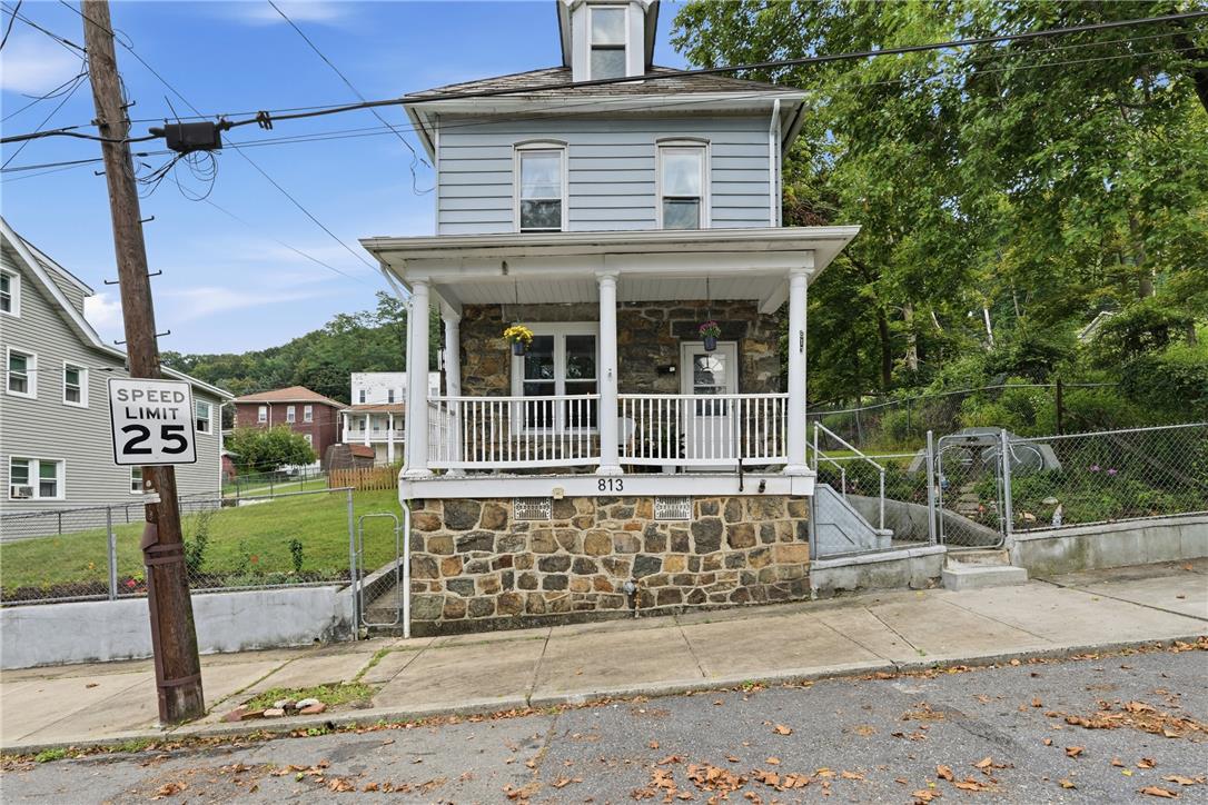 809 Hayes Street Property Photo 1