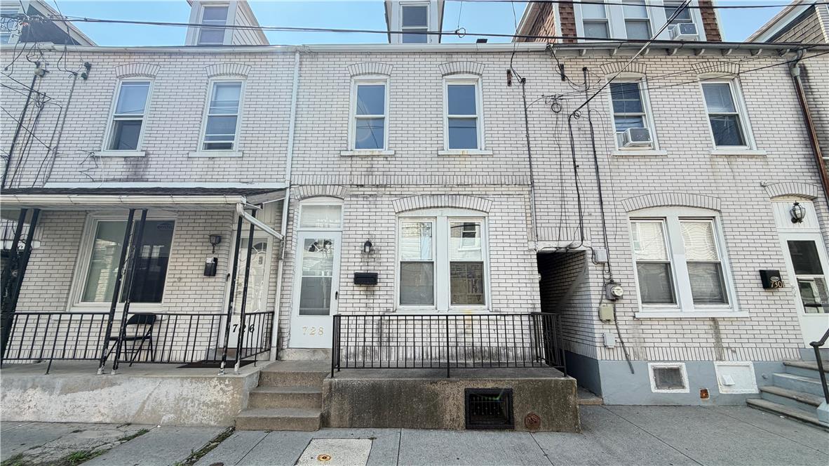 728 North Railroad Street Property Photo 1