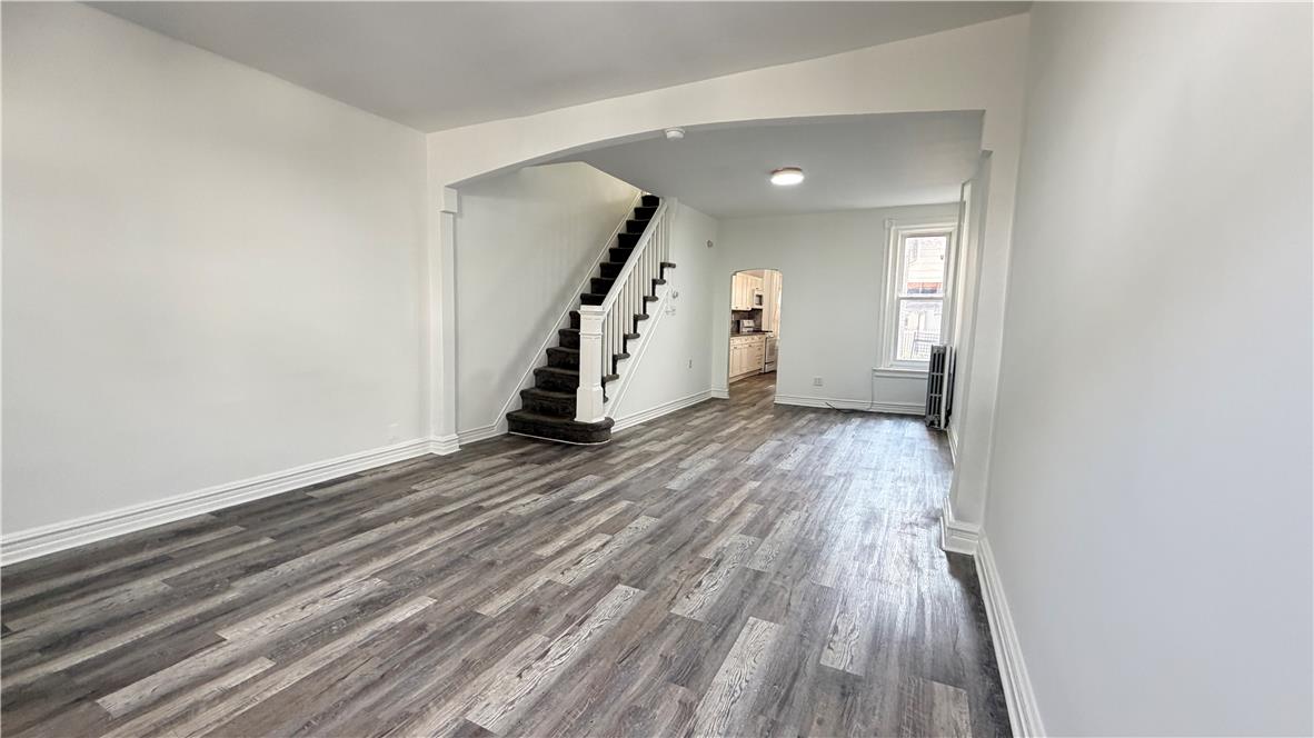 728 North Railroad Street Property Photo 4
