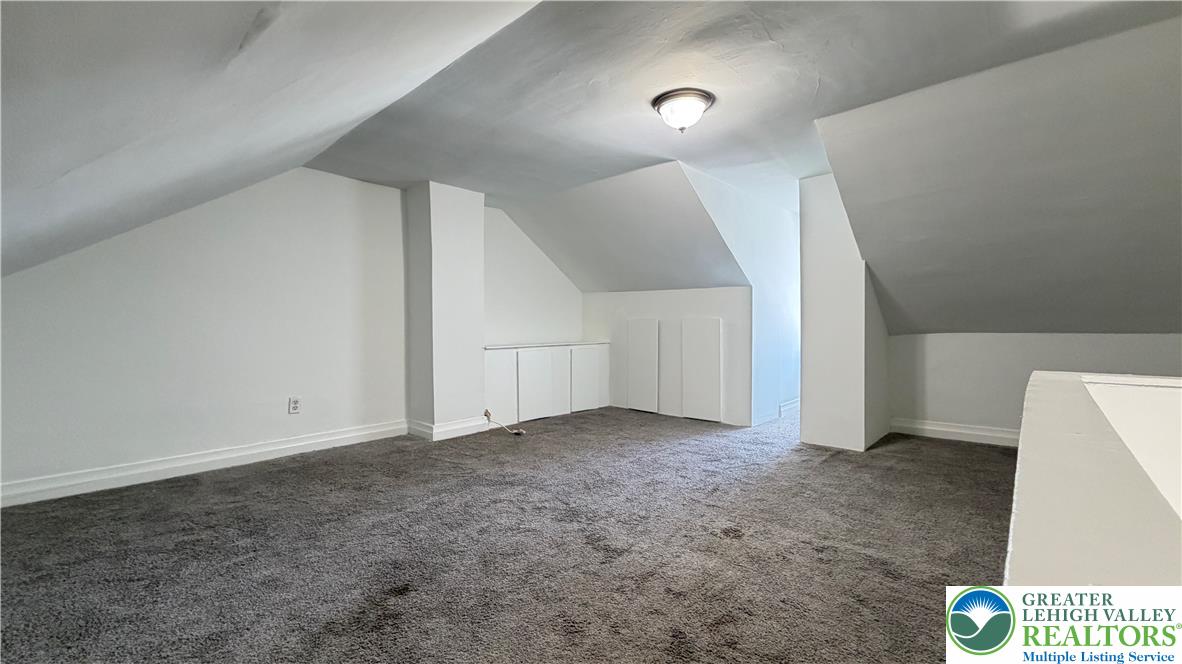 728 North Railroad Street Property Photo 18