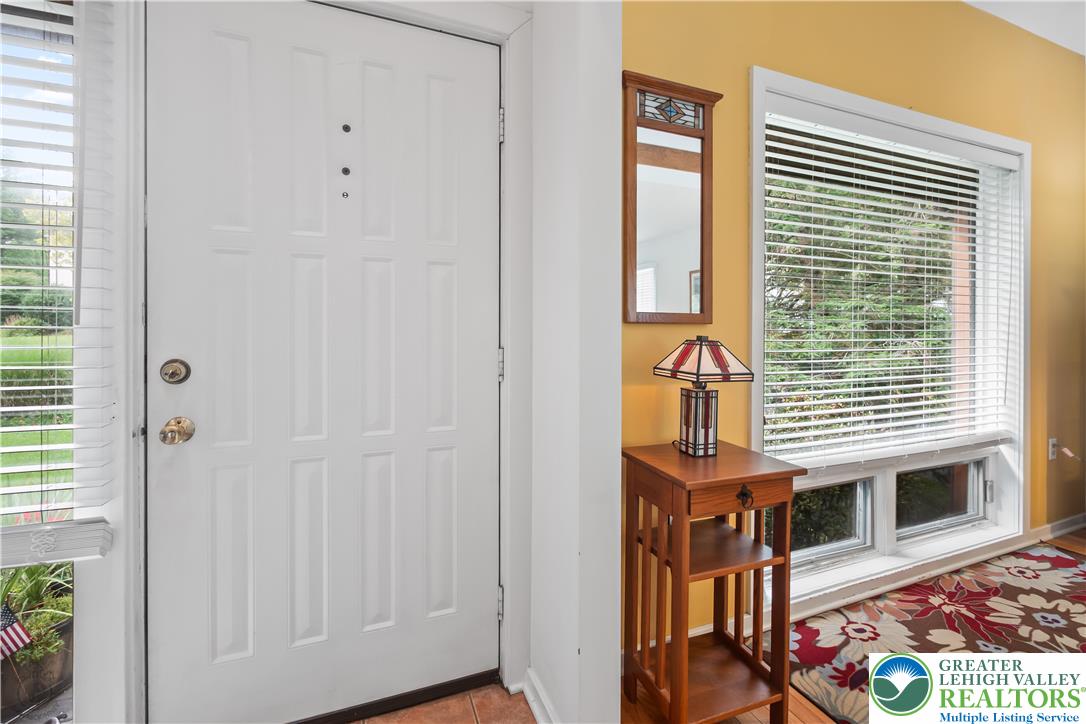 7942 Woodsbluff Run Property Photo 3