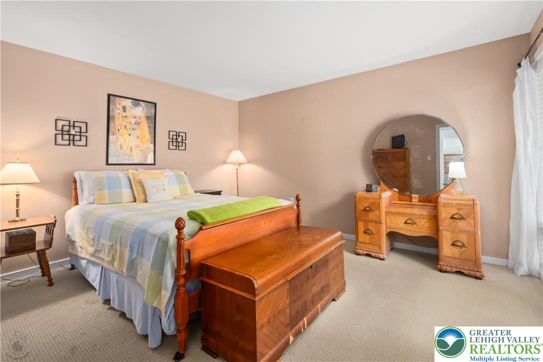 7942 Woodsbluff Run Property Photo 24