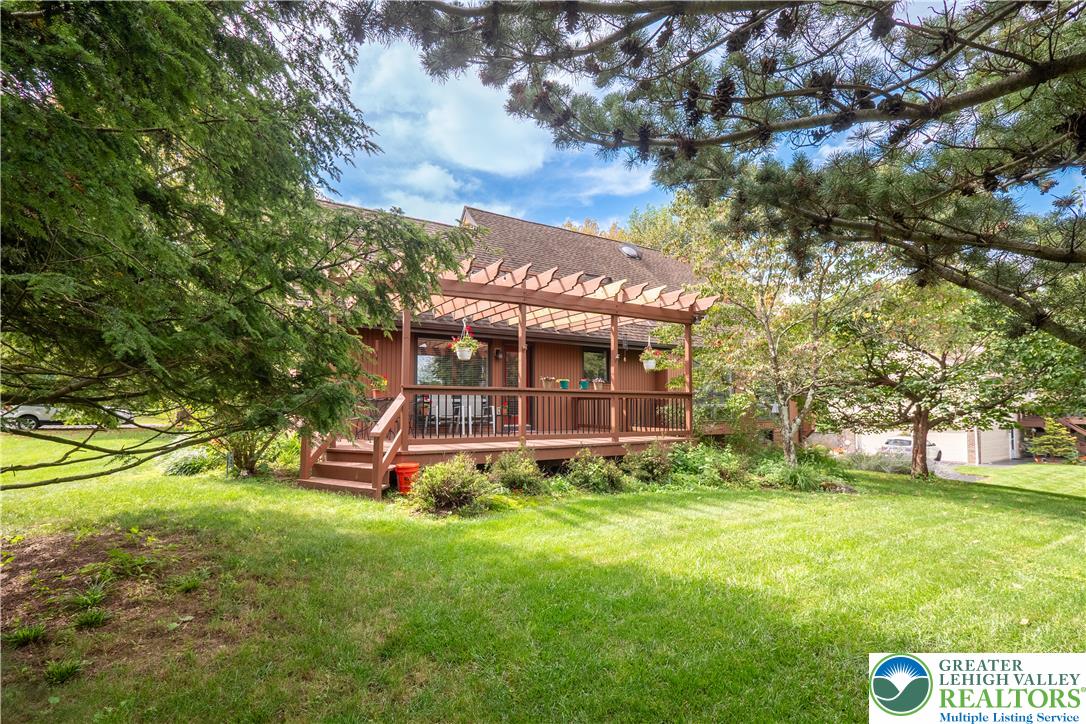 7942 Woodsbluff Run Property Photo 33