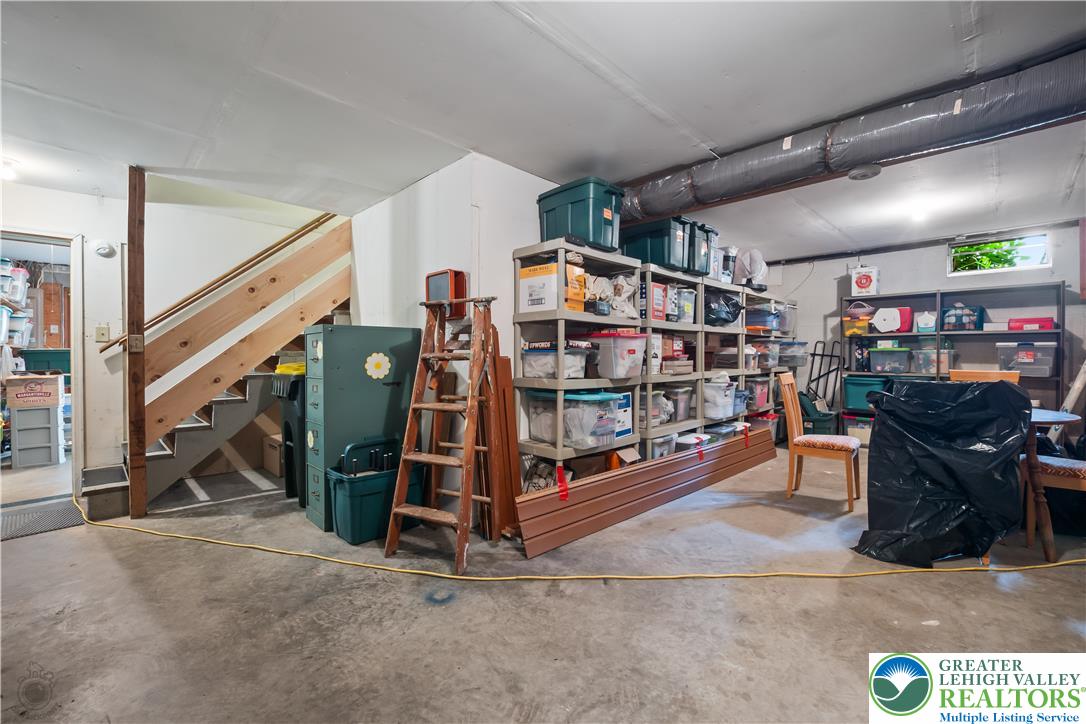 7942 Woodsbluff Run Property Photo 36