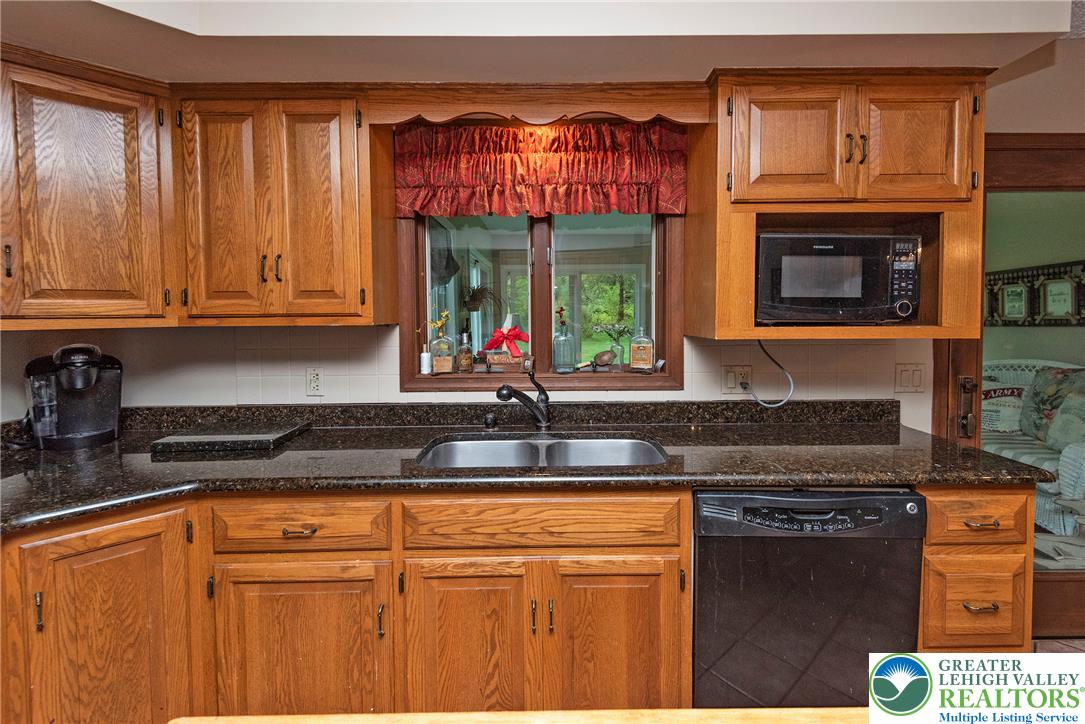 419 Crestmont Street Property Photo 11