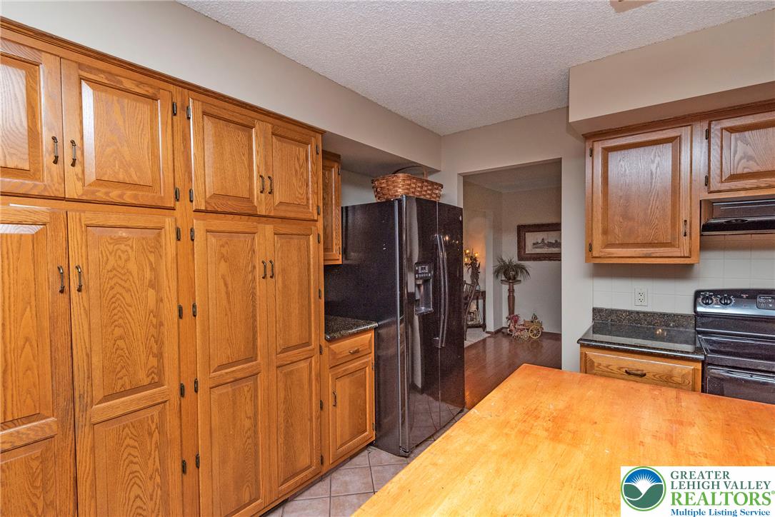 419 Crestmont Street Property Photo 13