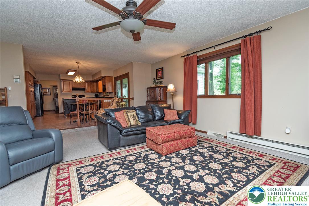 419 Crestmont Street Property Photo 18