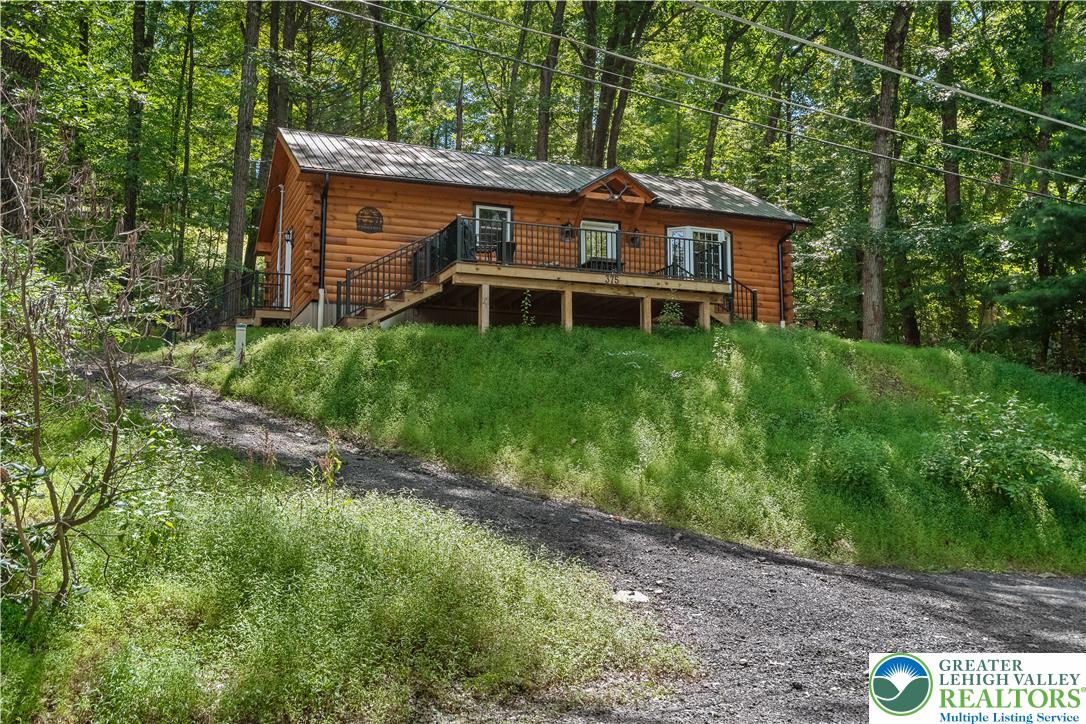 375 Rustic Lane Property Photo 5
