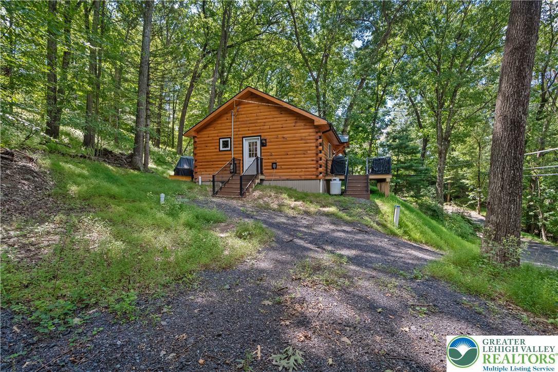 375 Rustic Lane Property Photo 12