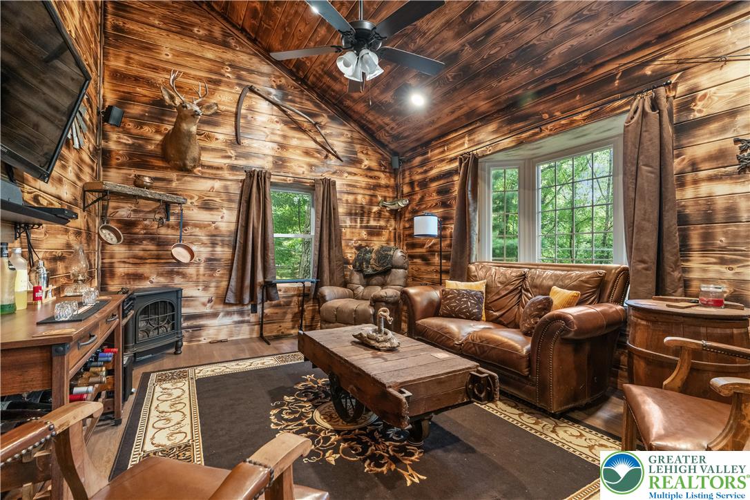 375 Rustic Lane Property Photo 20