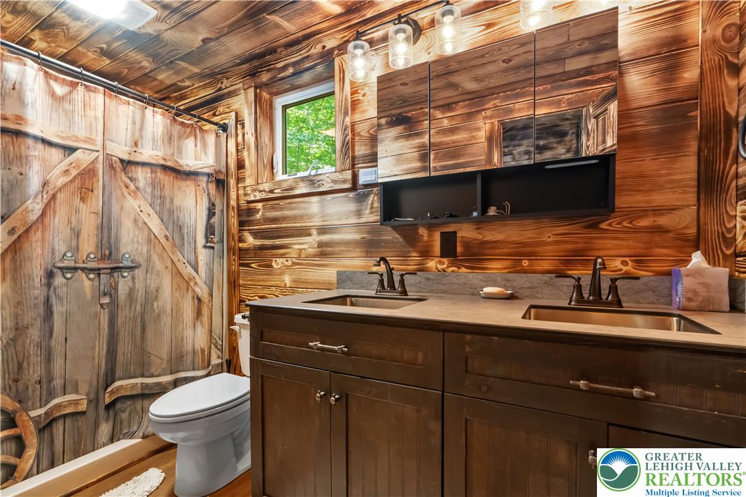375 Rustic Lane Property Photo 35