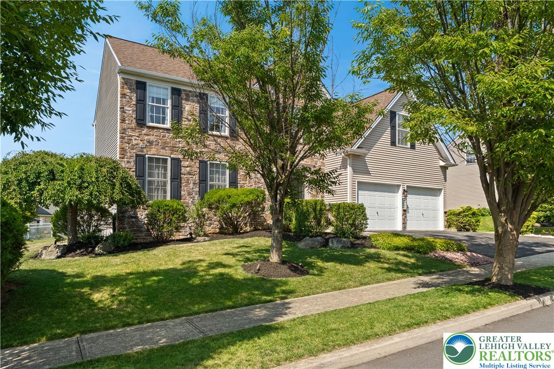 2305 Aberdeen Way Property Photo 6