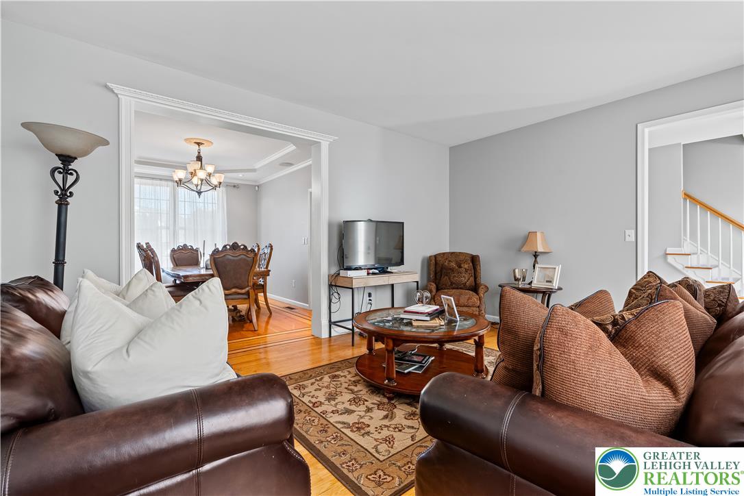 2305 Aberdeen Way Property Photo 12