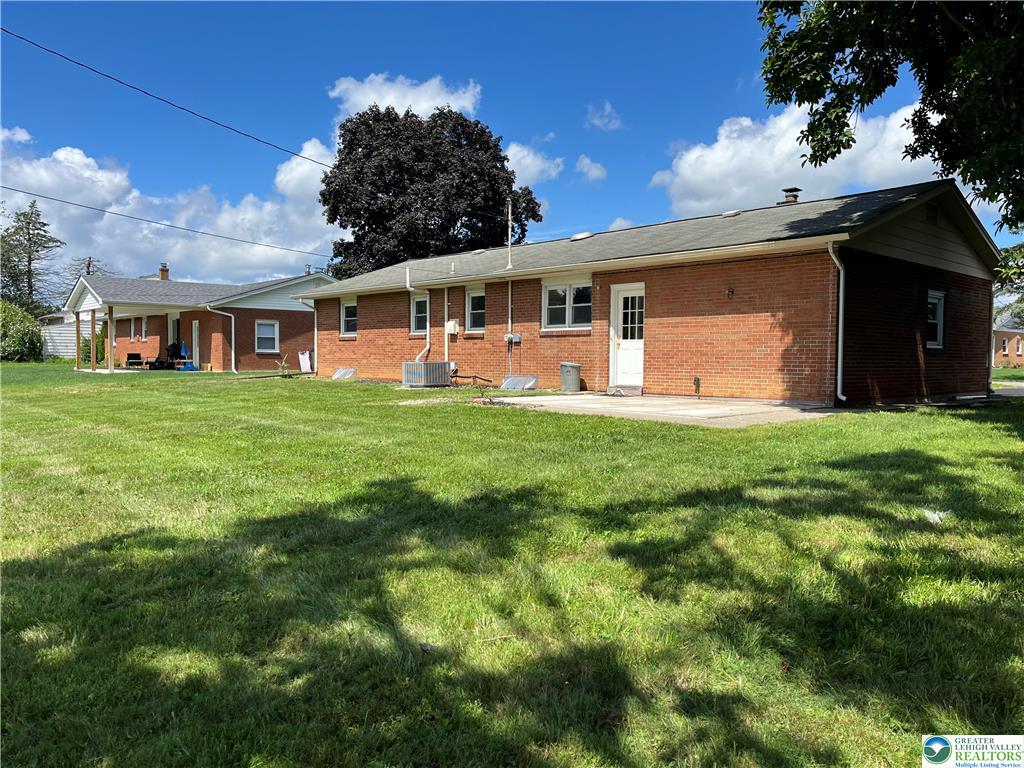 1621 Chippendale Circle Property Photo 13
