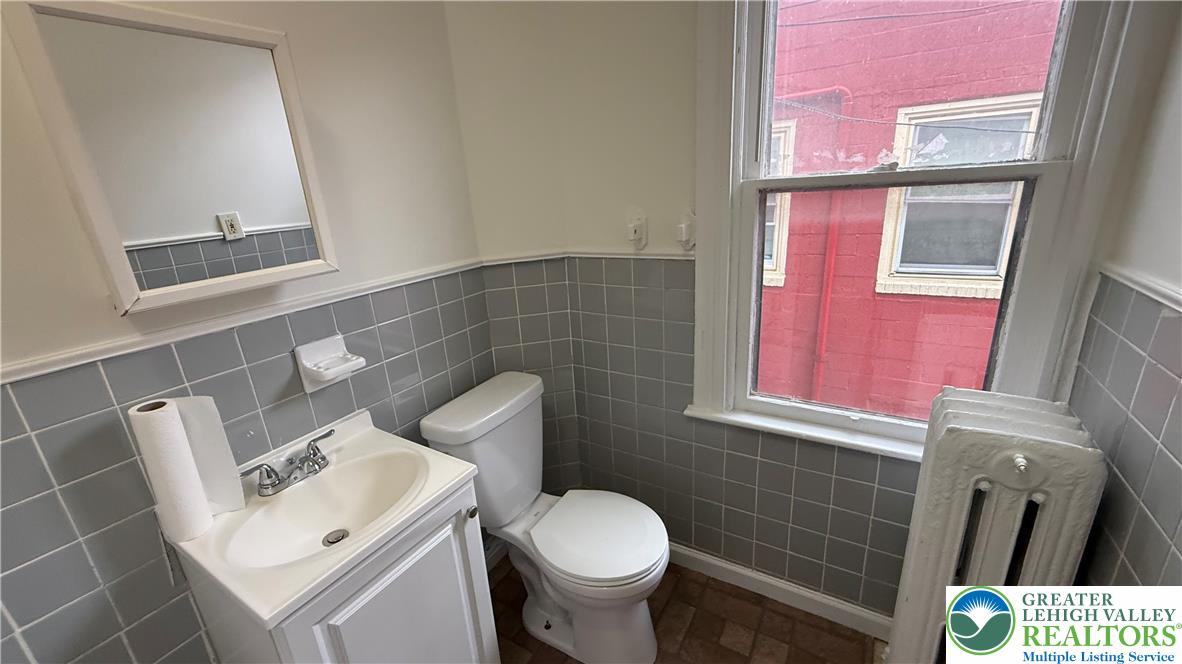 1251 Northampton Street Property Photo 32