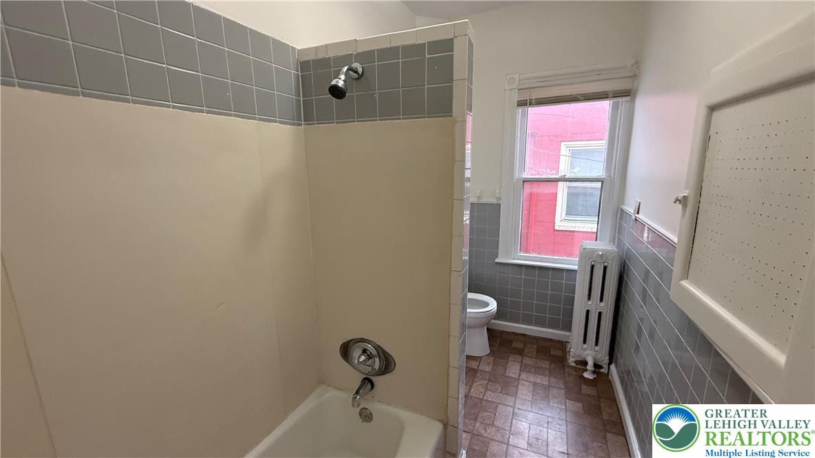 1251 Northampton Street Property Photo 33