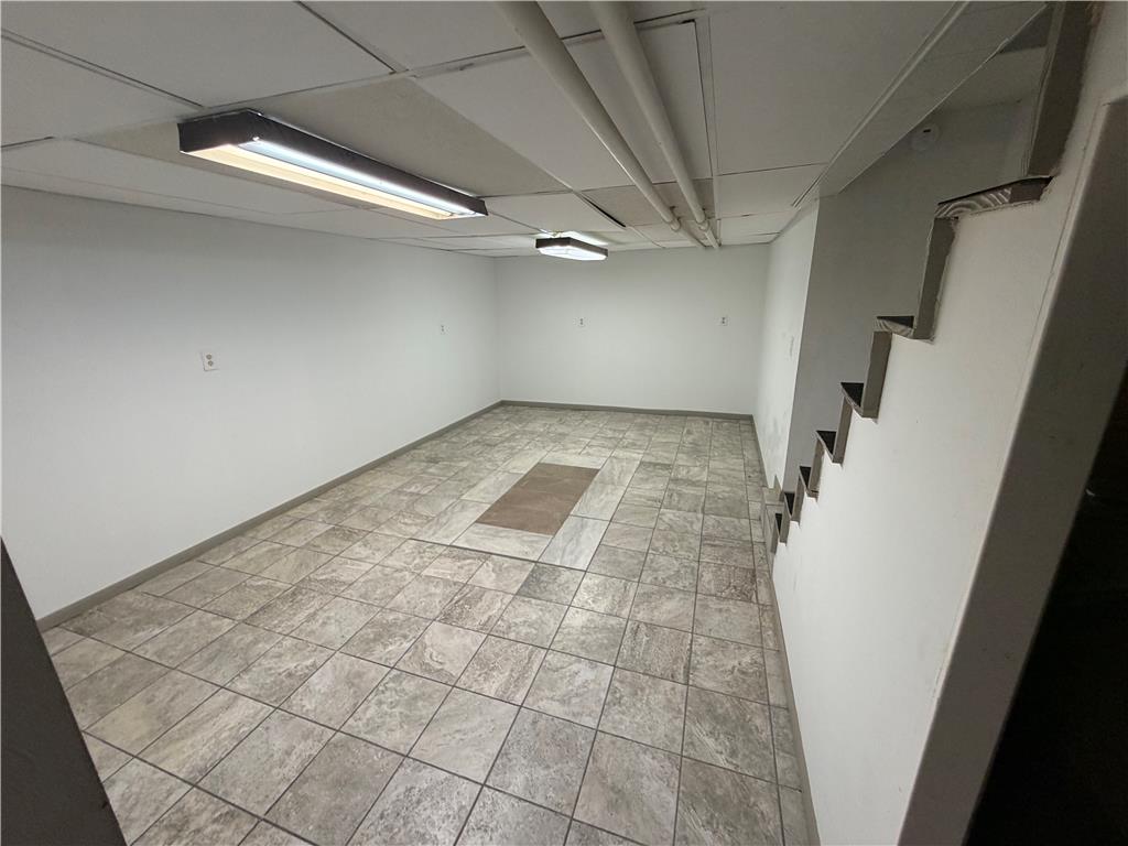 231 Peach Street North Property Photo 16