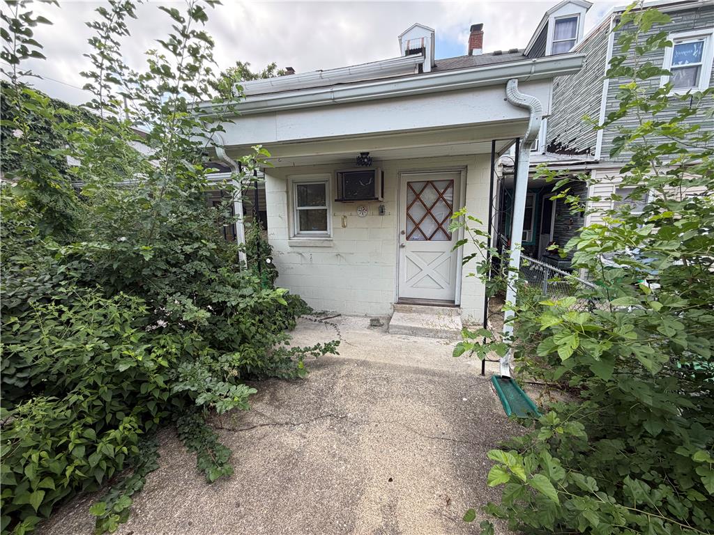 231 Peach Street North Property Photo 21